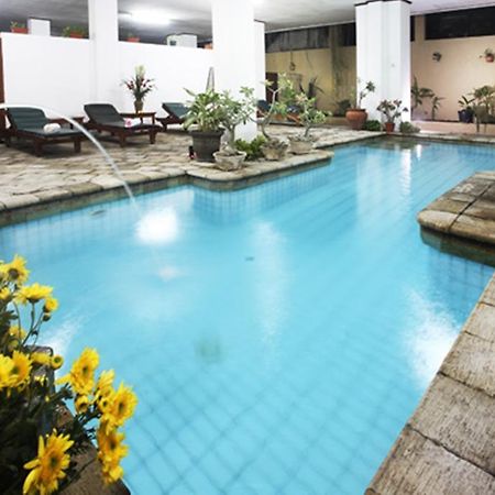 Hotel Ratna Kuta Lombok Eksteriør bilde